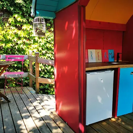 Oda ve Kahvaltı La Maison Des Oiseaux. Roulotte Achicourt