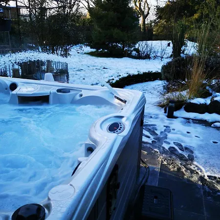 Bed & Breakfast La Maison Des Oiseaux. Roulotte