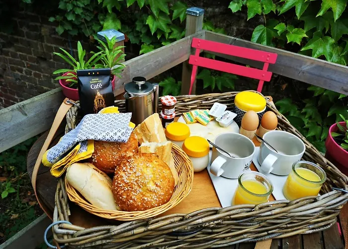 La Maison Des Oiseaux. Roulotte Achicourt